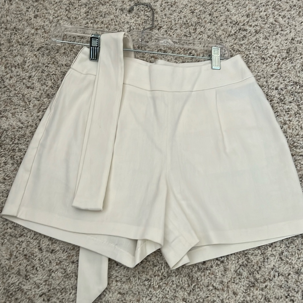 Express high waisted linen shorts with belt side zipper